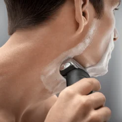 Braun Series 7 Braun Series 7 7899cc Rasierapparat, Mit Reinigungs- Und Ladestation, Reise-Etui Und Zwei Ersatzkartuschen – Silber -Körperpflege Store 4b18c0b2da84a0b6350ed6a6e07a47a3