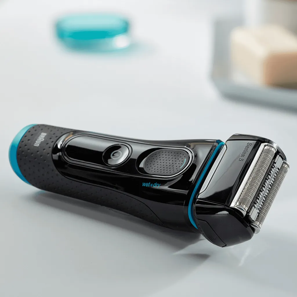 Braun Series 5 5140s Elektrischer Rasierer, Rasierapparat Wet Und Dry, Wiederaufladbarer Elektrorasierer, Schwarz/Blau 8 Braun Series 5 5140s Elektrischer Rasierer, Rasierapparat Wet Und Dry, Wiederaufladbarer Elektrorasierer, Schwarz/Blau – Bild 6