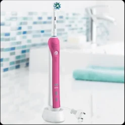 Oral-B PRO 2 2950N Doppelpack Elektrische Zahnbürste/Electric Toothbrush Mit Visueller Andruckkontrolle Für Extra Zahnfleischschutz, 2 Modi Inkl. Sensitiv, Timer, 2 Aufsteckbürsten, Schwarz & Pink -Körperpflege Store 6c04abc2051df065b91946fe9c83cf6d