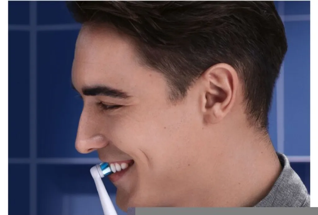 Oral-B IO Series 6 White + Etui 7 Oral-B IO Series 6 White + Etui – Bild 5